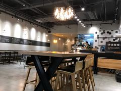 大堂-HELLO 27 意面·沙拉·帕尼尼