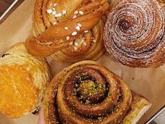 小豆蔻肉桂卷-CHOCMONS巧克怪兽(屏风街店)