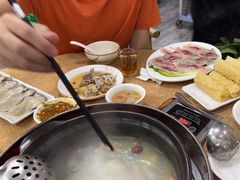 -濠轩阁特色生蚝火锅(水湾路店)