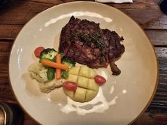 -SISTERS BAR RESTAURANT川意酒馆(嘉善老市H楼店)