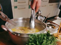 -禄婶鸡煲·打边炉