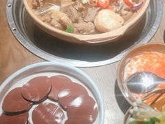 -蔡婶牛腩牛杂煲(长安万科店)