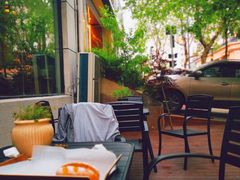 露天位-啊噗吐呦现场烘焙(麦凯乐店)