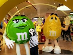 -m豆巧克力世界(上海世茂广场店)