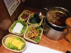 -独食火锅·半米屋台(直营总店)