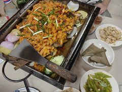 -宏兴烤鱼山庄(宣恩总店)
