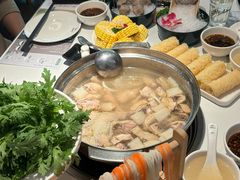 -烹然四季椰子鸡火锅(姚家园万象汇店)