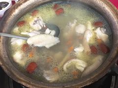 -花苑美食横琴生蚝火锅(拱北粤华路店)