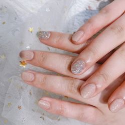 -UGIRL有个美甲