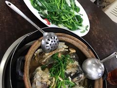 特色鱼头煲-华仔土鸡店(创意产业园店)