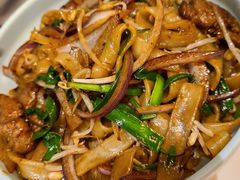 干炒牛河粉-大铁勺新津菜(东丽阳光新业广场店)