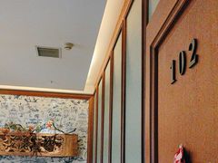 -八府香鸭·啫啫煲(华山路店)