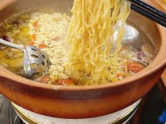 -广味炭炉鸡煲(宝业路分店)