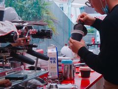 -UNI UNI(环亚凯瑟琳店)