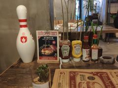 -HIGH FIVE哈福手工汉堡(桂林路店)