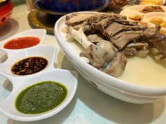 蒙古手把肉-老阿妈蒙古村·蒙古包·草原文化·歌舞表演(老君堂店)