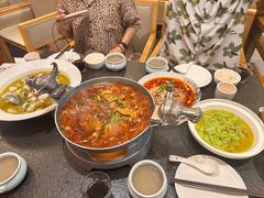 -万重锦·人文川菜馆(骡马市店)