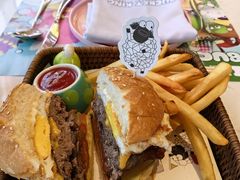 -水桶王国主题餐厅·聚会·生日派对·亲子活动·家庭套餐(亚龙湾希尔顿店)