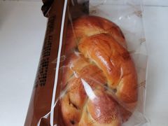 -红宝石·鲜奶小方·海派西点房(南丹店)