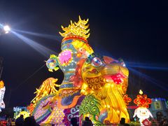 -淄博花灯齐彩城