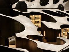 -涨巢·潮玩水疗局