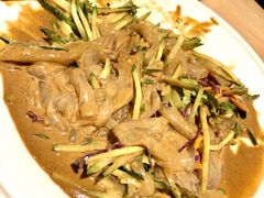 -关东小磨东北菜(上海长风大悦城店)