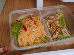 猪耳朵-添福来墨鱼饺子 · 海鲜东北菜(大连星海·黄浦路店)