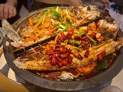 -鸣记脆皮烤鱼·海鲜烤鱼(三八广场店)