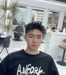 -尤司男士国潮理发馆