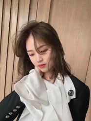 -变画·发型STUDIO