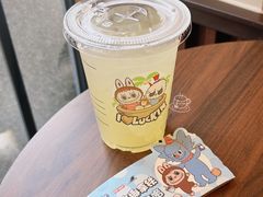 -瑞幸咖啡(江汉路中山大道店)