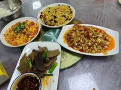 -洪霞餐馆