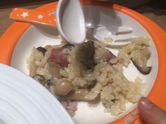 -必胜客(新中纬店)