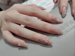 -瞧·享轻奢美甲美睫