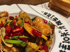 -喝丢一只鞋海鲜烧烤·海肠捞饭(东关街店)