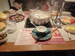 -尚尚仙·酸汤猪手·猪肚鸡火锅(华联万柳购物中心店)