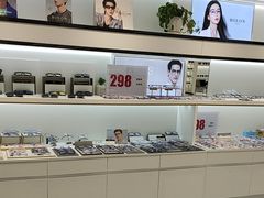 -J-Optical佳视明眼镜·蔡司视觉(青岛金茂览秀城店)