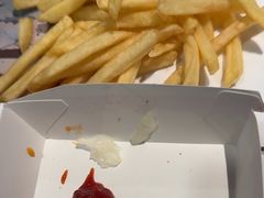 -麦当劳(轻轨曹杨路店)
