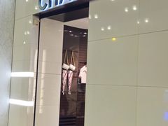 -CHANEL(戴高乐机场T 2E店)