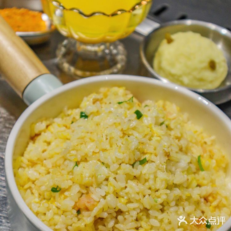 冲着180帅哥店员来的 最后却被烤肉征服!