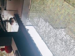 -茅屋大酒店