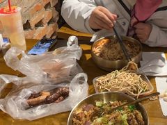 招牌传统麻辣面-聚合鑫东北熏酱熟食麻辣面(长阳店)