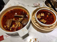 -渝是乎酸菜鱼·川渝小炒(新世界百货望京店)