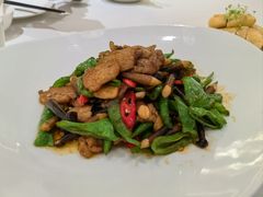 鸡枞菌炒肉-上海小南国(金桥国际广场店)