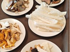 -天宜隆蘑菇宴火锅(石景山旗舰店)
