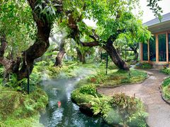 -Chom Cafe and Restaurant