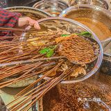 成都旅游必吃！人均25r的钵钵鸡天花板