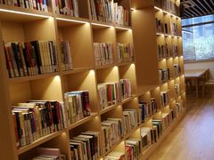 -漕河泾街道图书馆(漕河泾社区文化活动中心店)