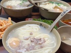 -亮亮面馆(经六路店)