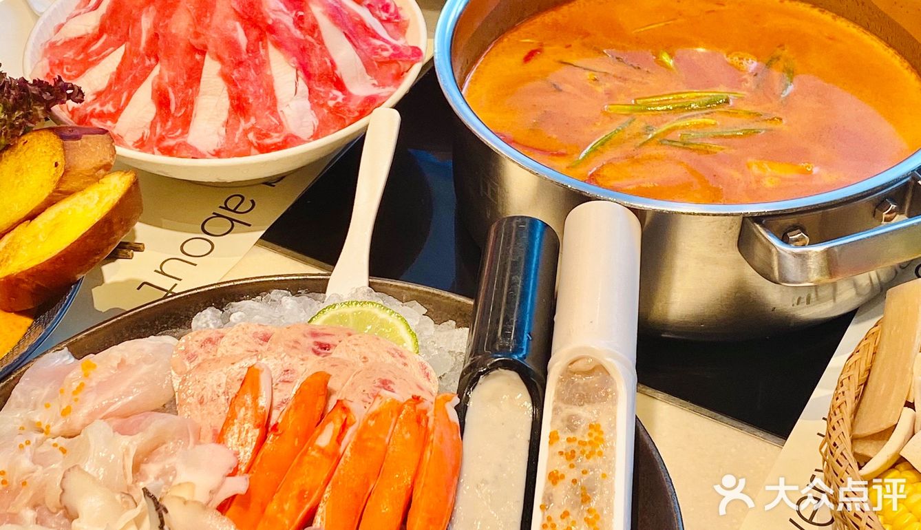 来IFS看花花🐼吃波龙🦞冬阴功火锅啦~